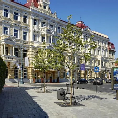 Odminiu Square Apartman