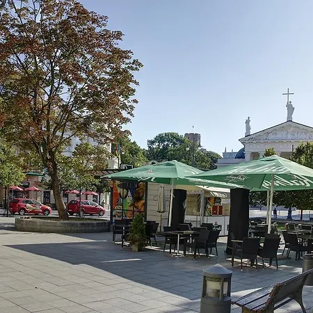 Odminiu Square